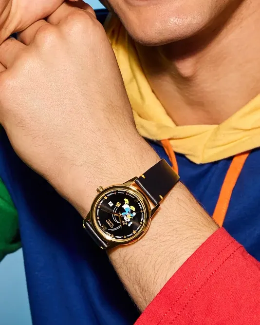 Donald Duck Seeing Stars Black Dial Leather Strap AW1789-04W | CITIZEN